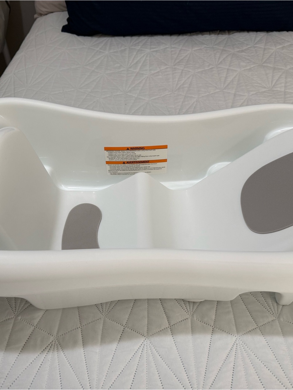 White Baby Bath Tub with Gray Non-Slip Pads